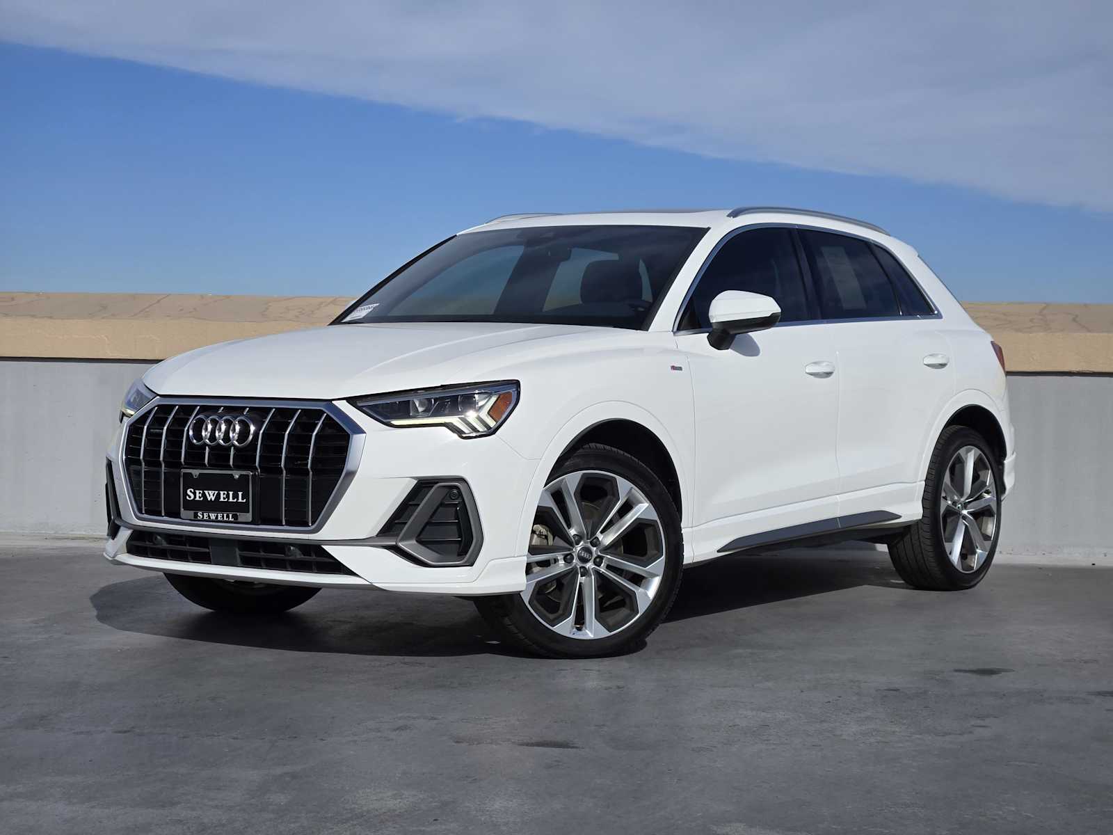 2020 Audi Q3 S Line Premium Plus's photo