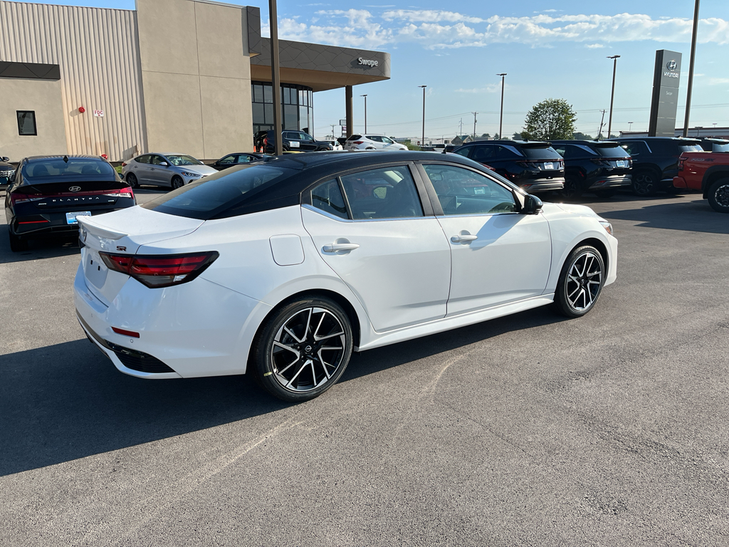 2025 Nissan Sentra SR photo 3