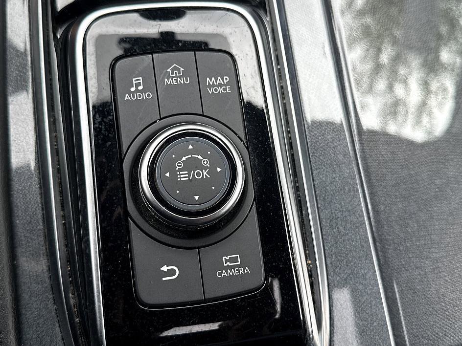 2023 Nissan Armada SL photo 21