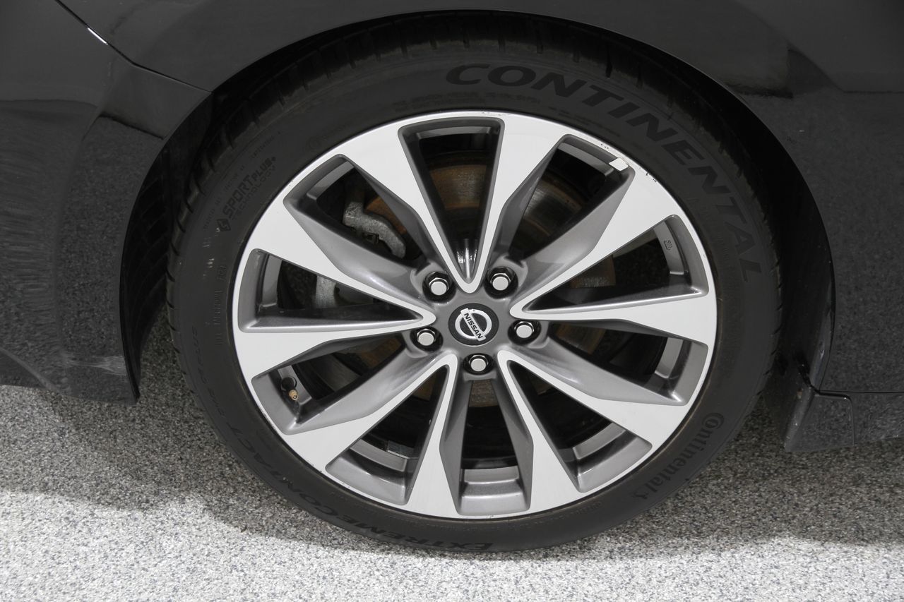 2022 Nissan Maxima Platinum photo 21