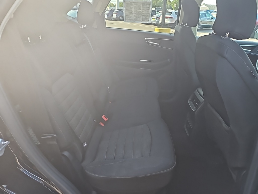 2016 Ford Edge SEL photo 20
