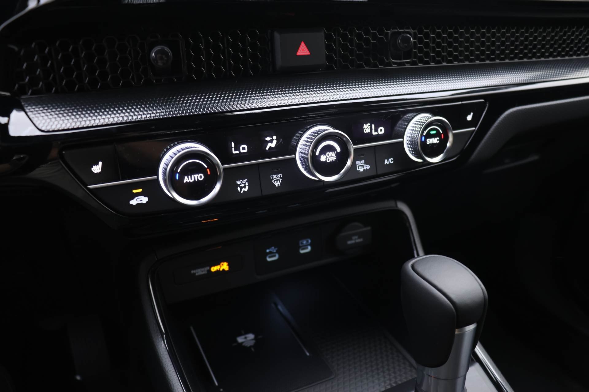 2026 Honda CR-V Hybrid Sport Touring photo 4