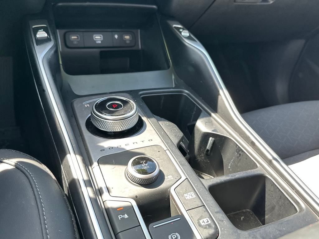 2023 Kia Sorento Hybrid EX photo 16