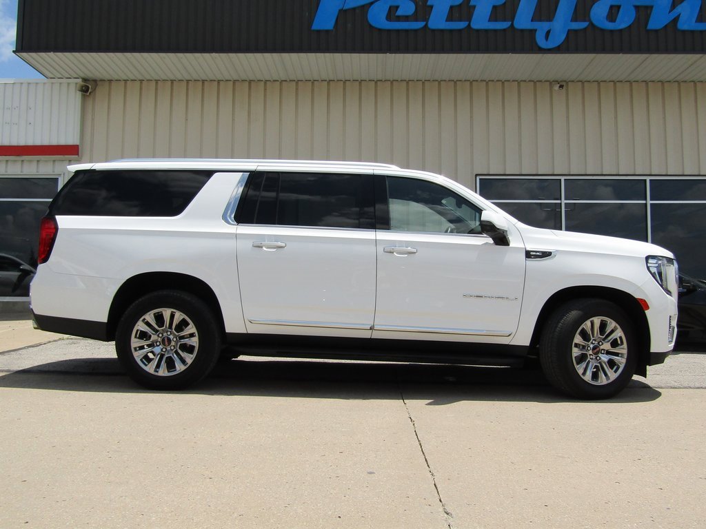 2023 Gmc Yukon XL Denali photo 2