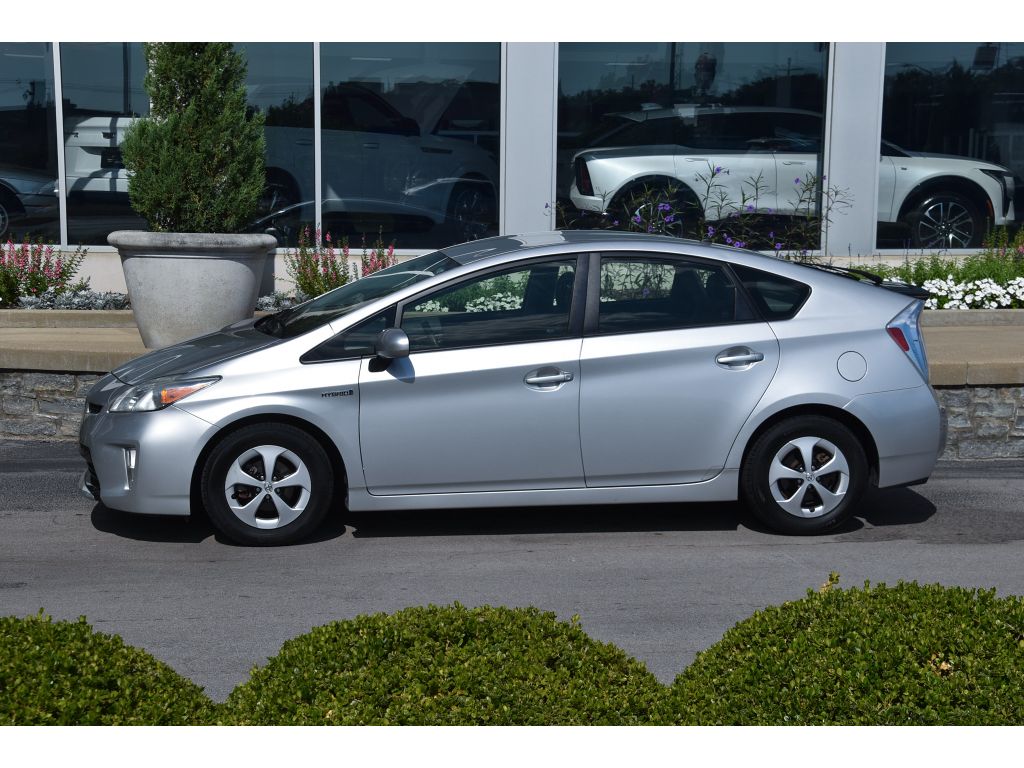 2015 Toyota Prius Two photo 6