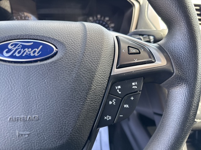 2017 Ford Fusion SE photo 22