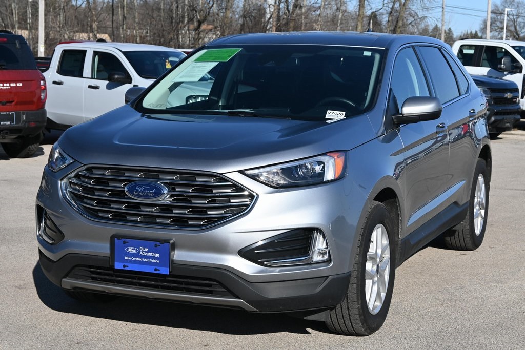 2022 Ford Edge SEL photo 4