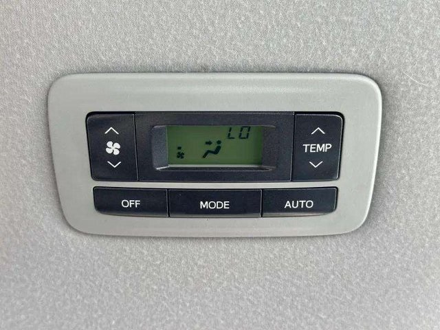 2011 Toyota Sienna Limited photo 13