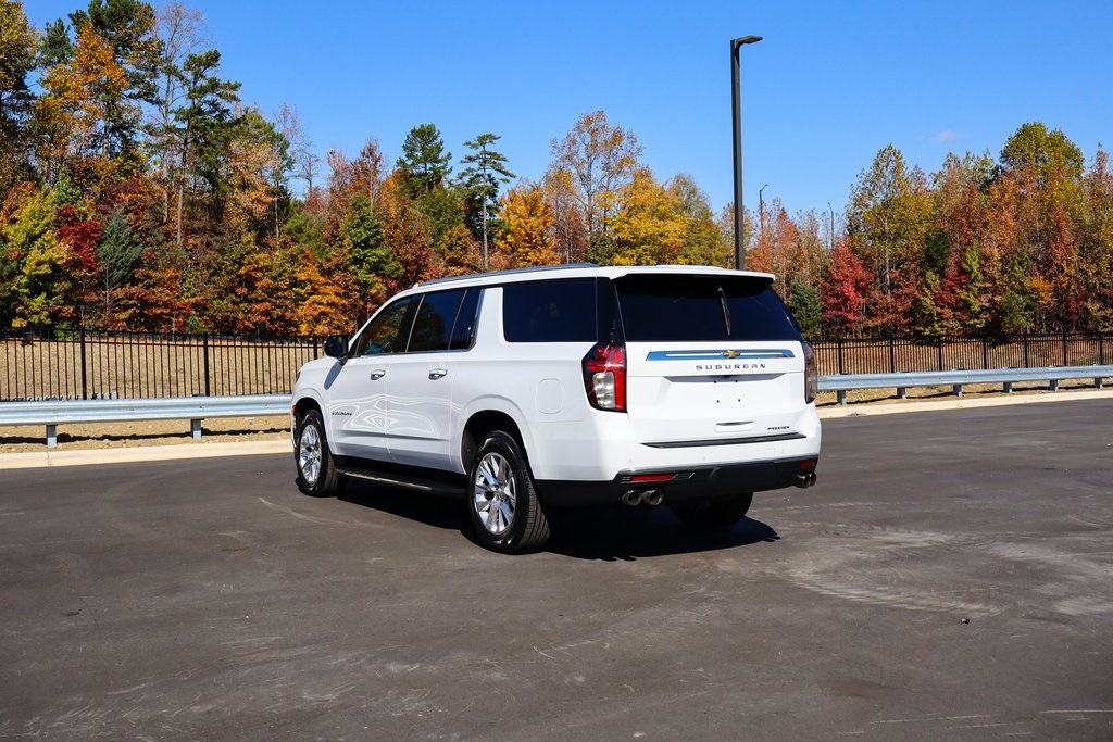 2023 Chevrolet Suburban Premier photo 2