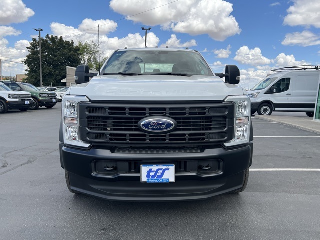 2025 Ford F-450 XL photo 2