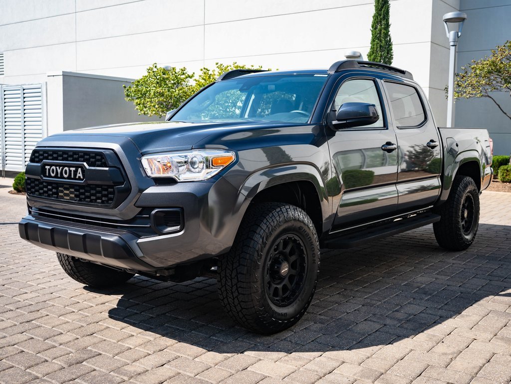 2022 Toyota Tacoma SR's photo