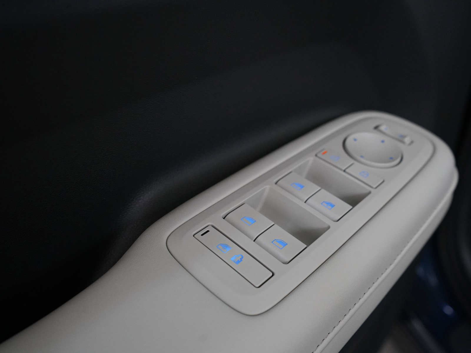 2025 Hyundai Santa Fe SEL photo 19