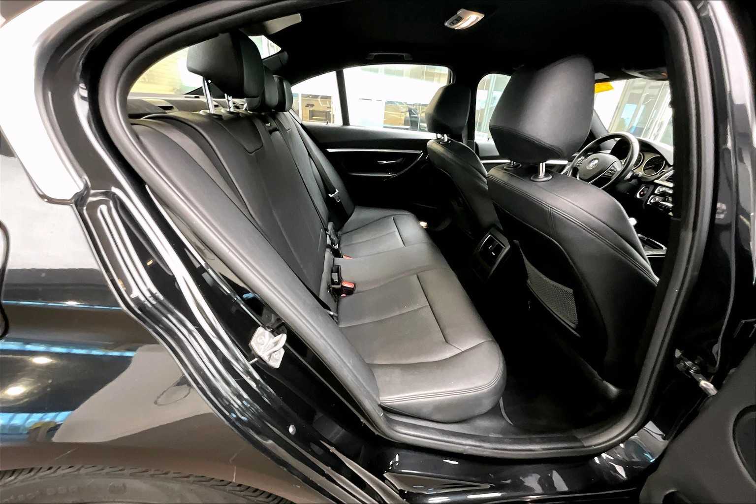 2017 Bmw 330e 3-Series photo 16
