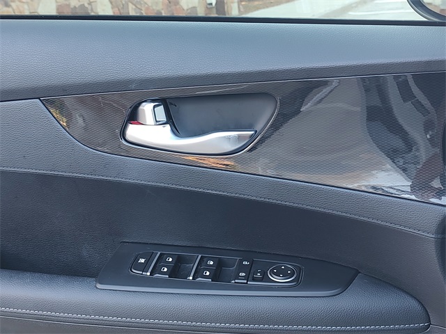 2021 Kia Forte GT-Line photo 25