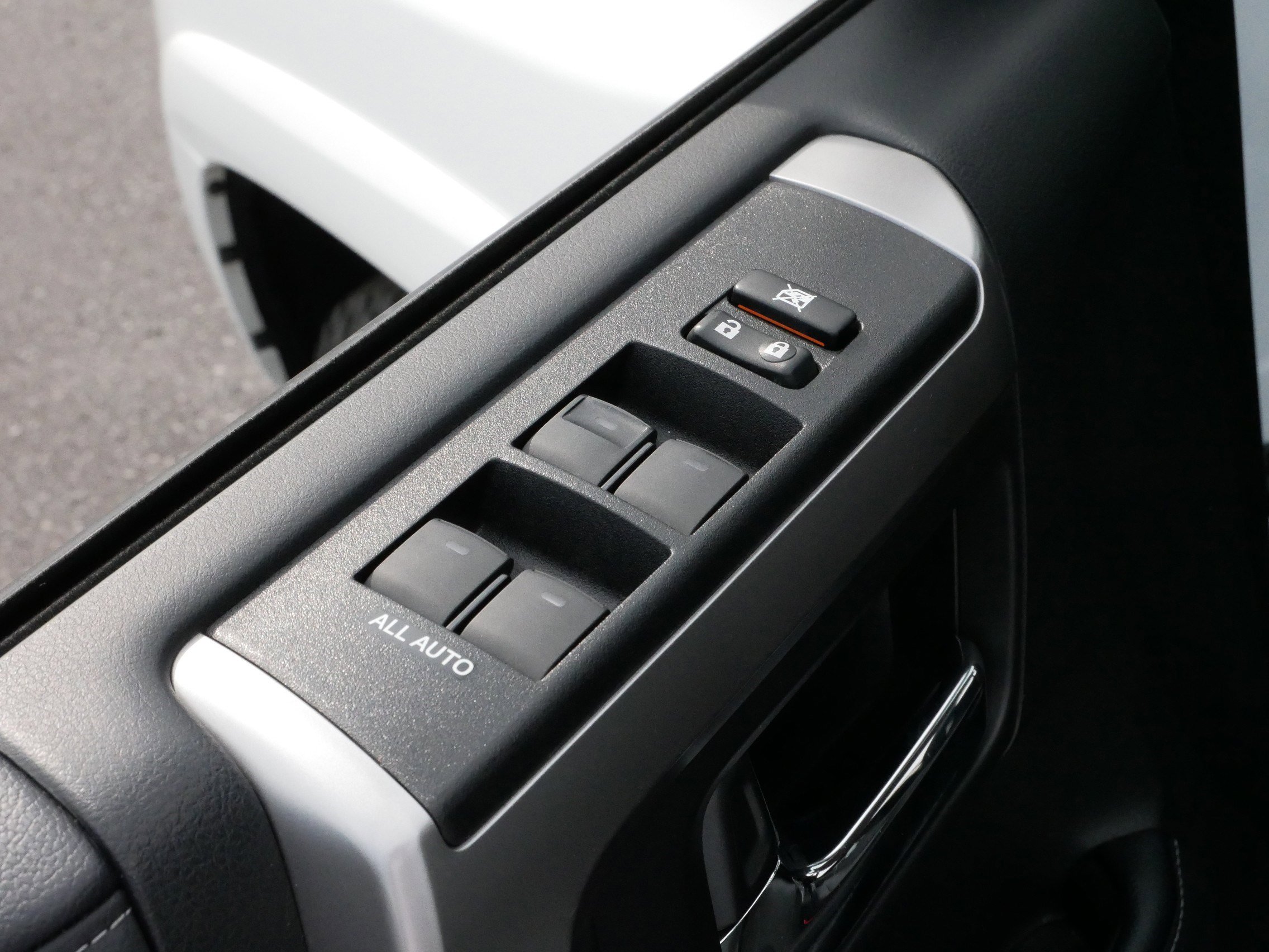 2024 Toyota 4Runner SR5 Premium photo 18