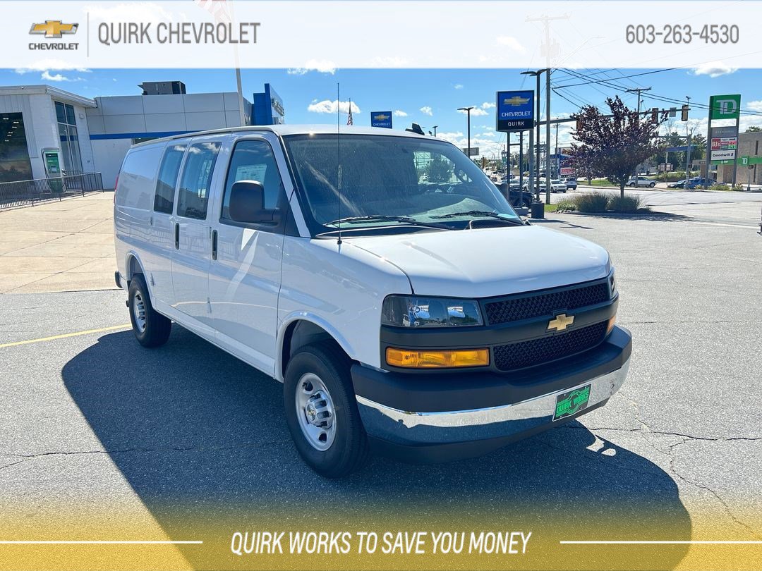 2025 Chevrolet Express Cargo Work Van's photo