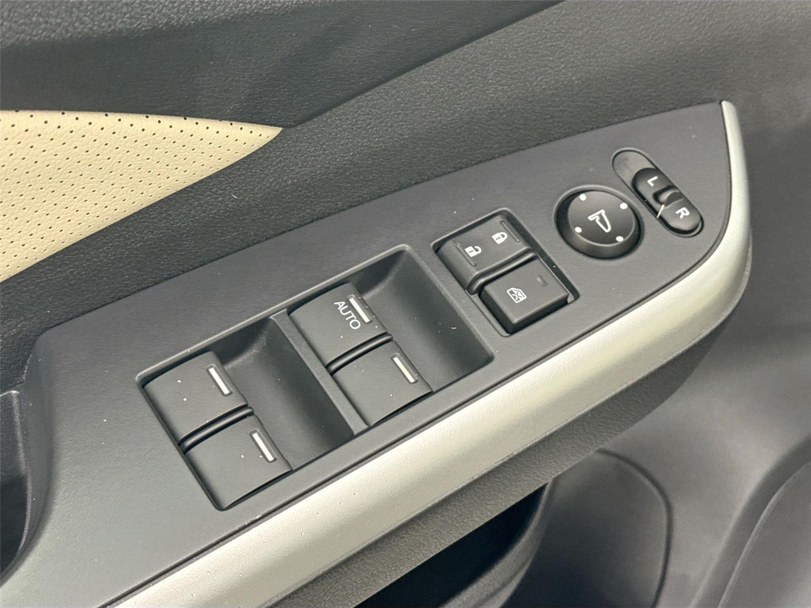 2015 Honda CR-V EX-L photo 27