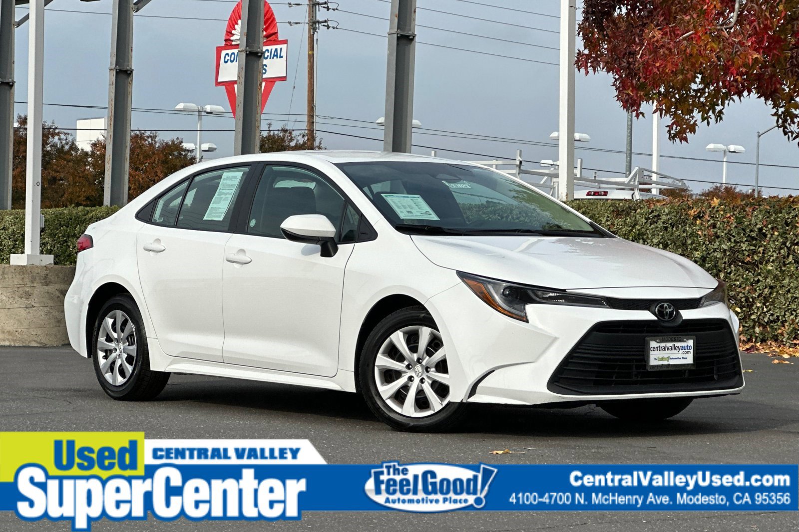 2024 Toyota Corolla LE's photo