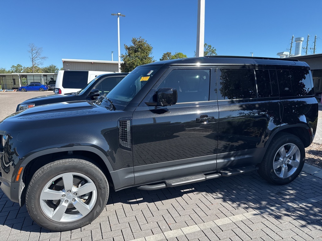 2023 Land Rover Defender