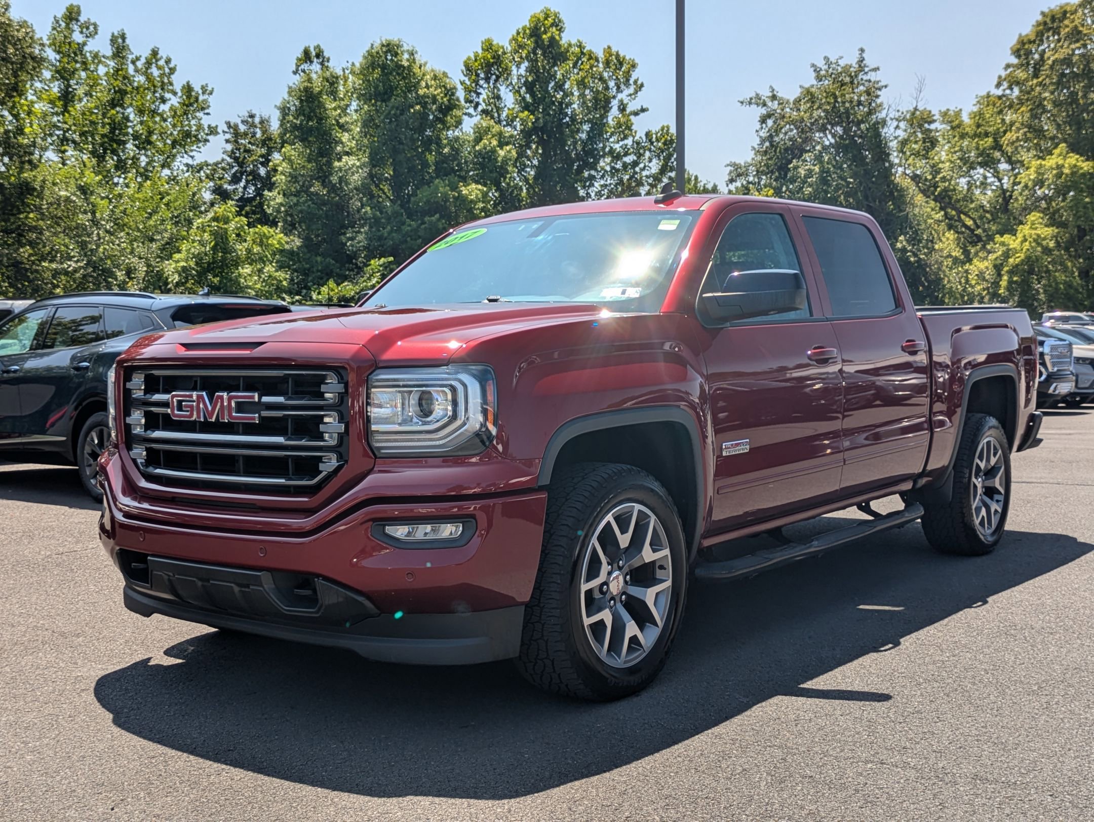 2017 Gmc Sierra 1500 SLT photo 3