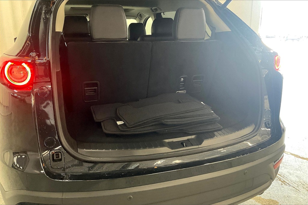 2022 Mazda CX-9 Touring photo 24