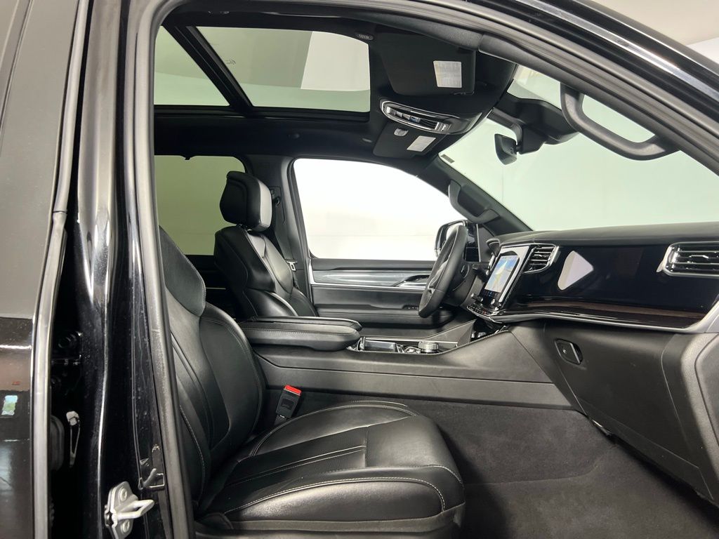 2023 Jeep Wagoneer L Base photo 27