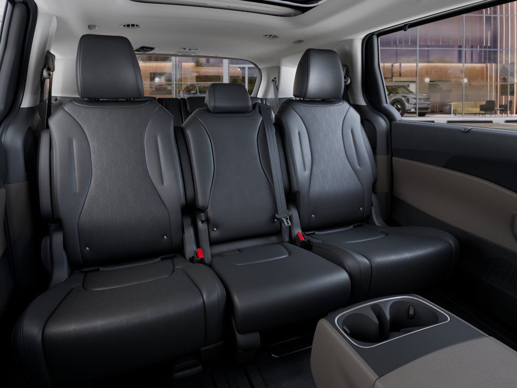 2026 Kia Carnival SX photo 14