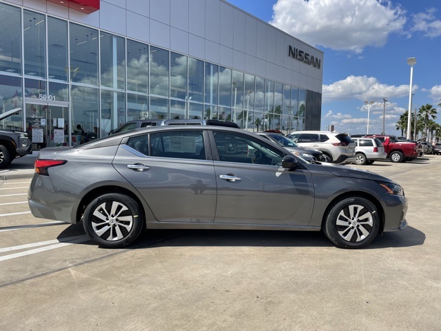 2025 Nissan Altima 2.5 S photo 2