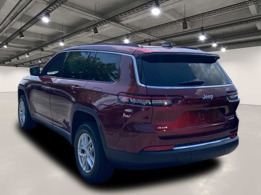2025 Jeep Grand Cherokee Laredo X photo 3