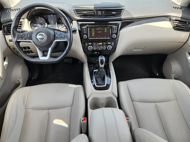 2022 Nissan Rogue Sport SL photo 18