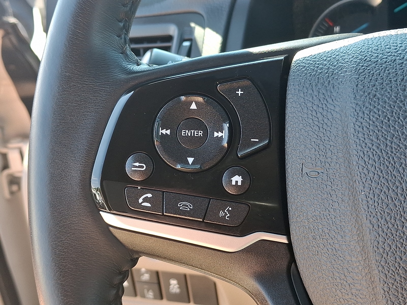 2022 Honda Pilot Touring photo 25