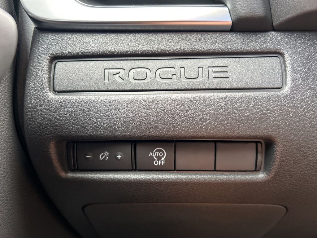 2025 Nissan Rogue S photo 8