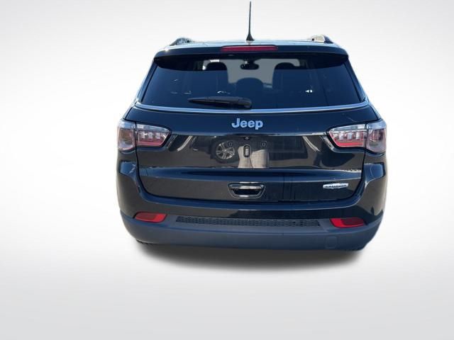 2021 Jeep Compass Latitude photo 3