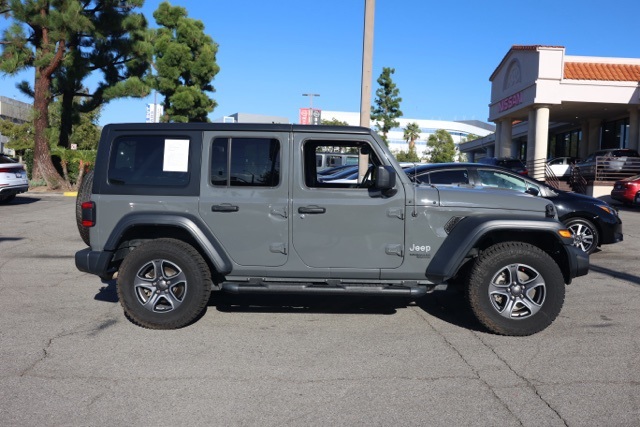 2018 Jeep Wrangler Unlimited Sport S photo 2