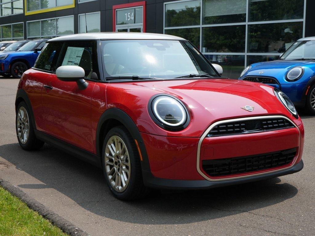 2025 Mini Cooper 2 Door Hardtop Signature photo 3