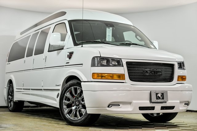 2025 GMC Savana Cargo Work Van's photo