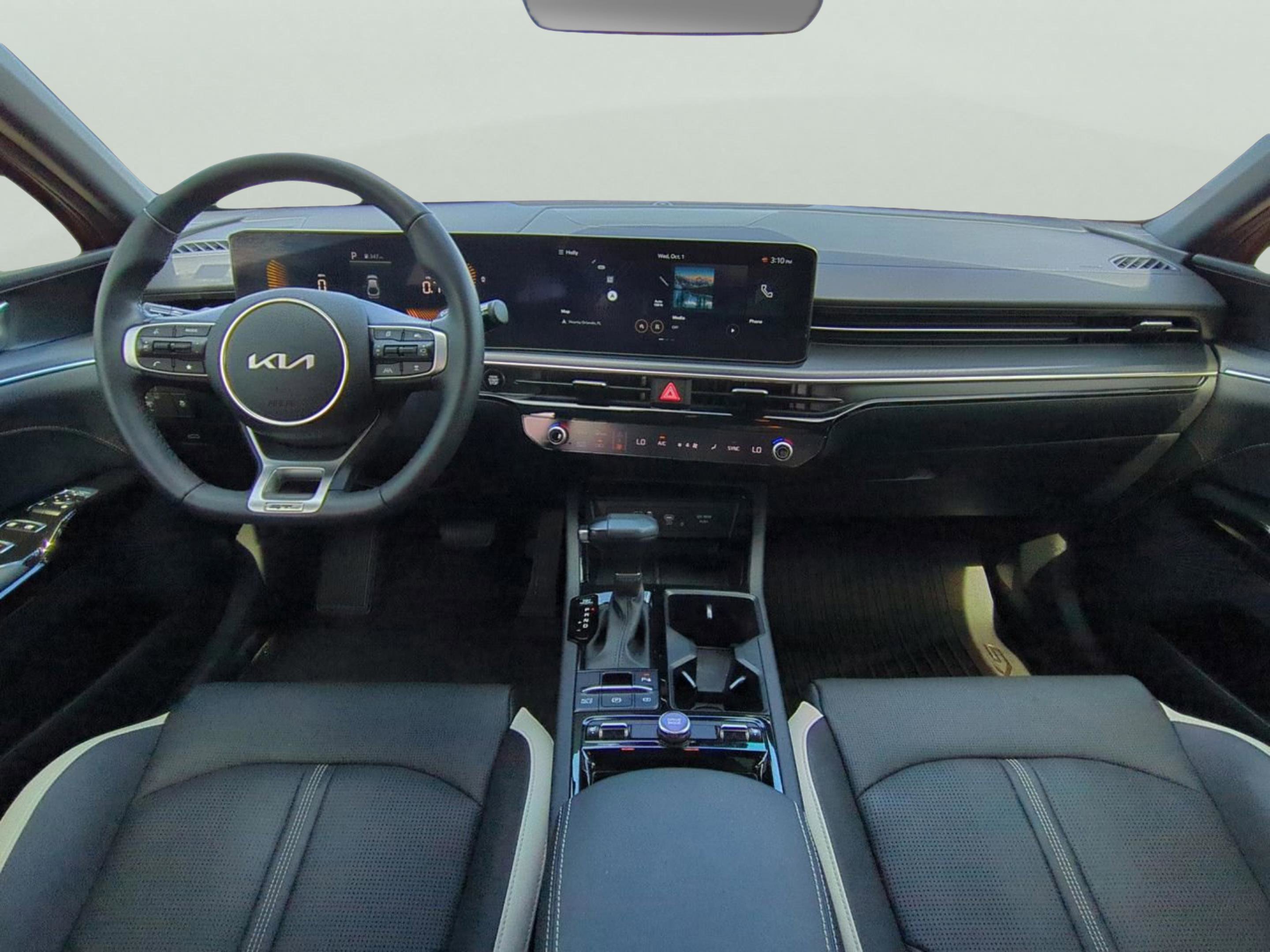 2025 Kia K5 GT-Line photo 15