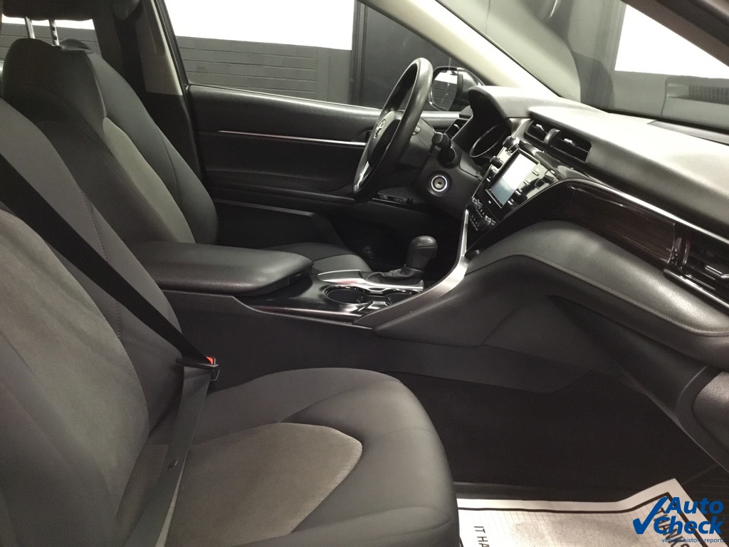 2020 Toyota Camry LE photo 33
