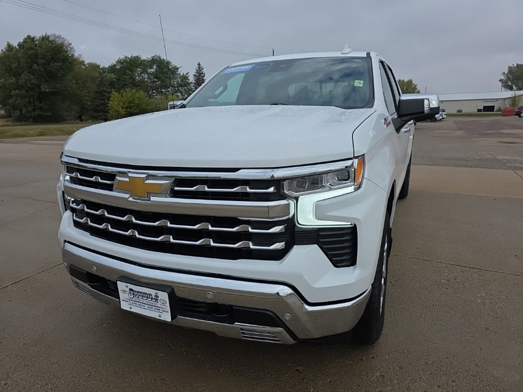2025 Chevrolet Silverado 1500 LTZ's photo