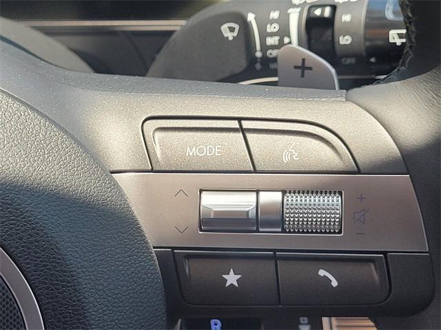 2025 Hyundai Kona SEL photo 19