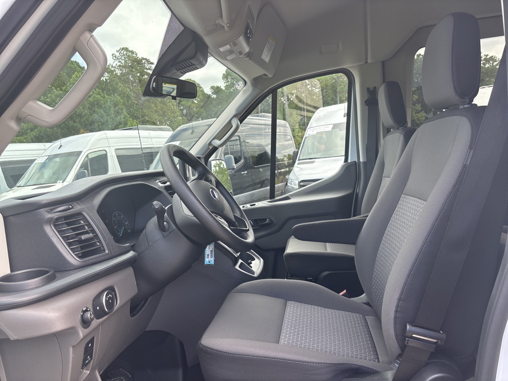2025 Ford Transit Passenger XLT photo 40
