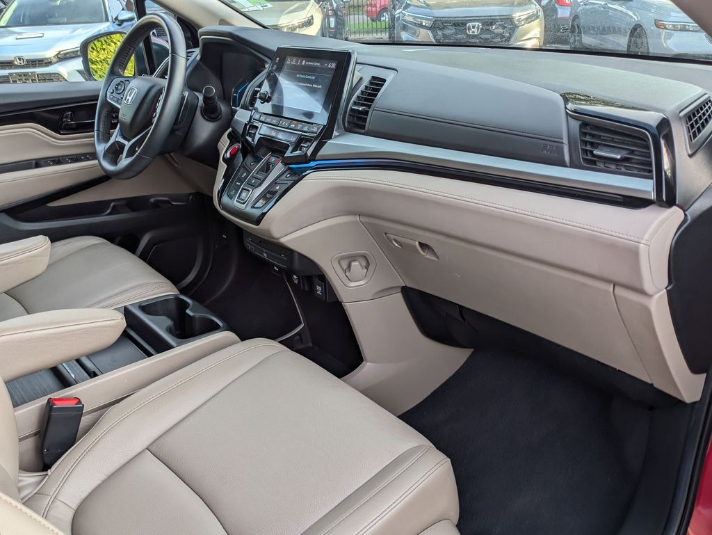2022 Honda Odyssey Touring photo 27
