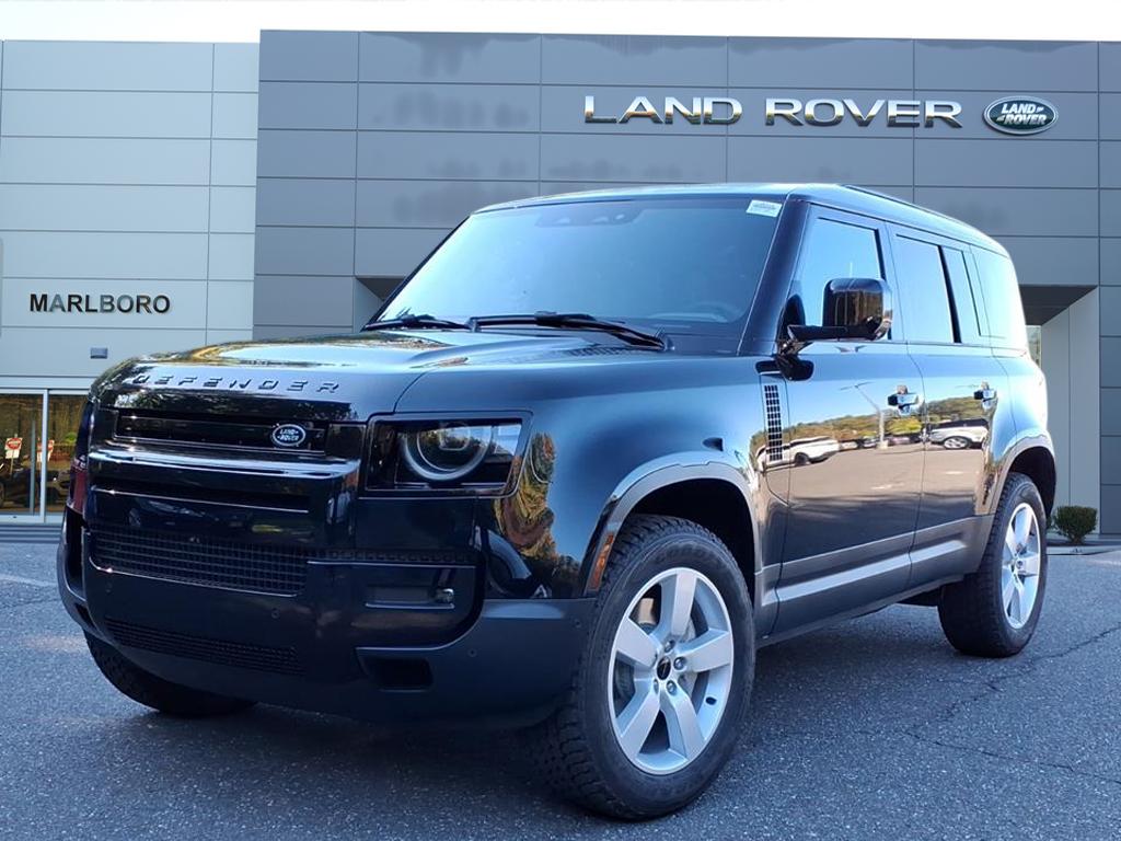 2026 Land Rover Defender S's photo