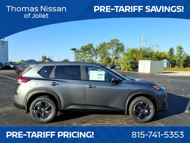 2026 Nissan Rogue SV photo 2