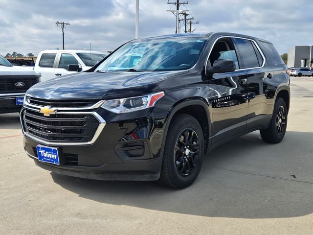 2021 Chevrolet Traverse LS photo 2
