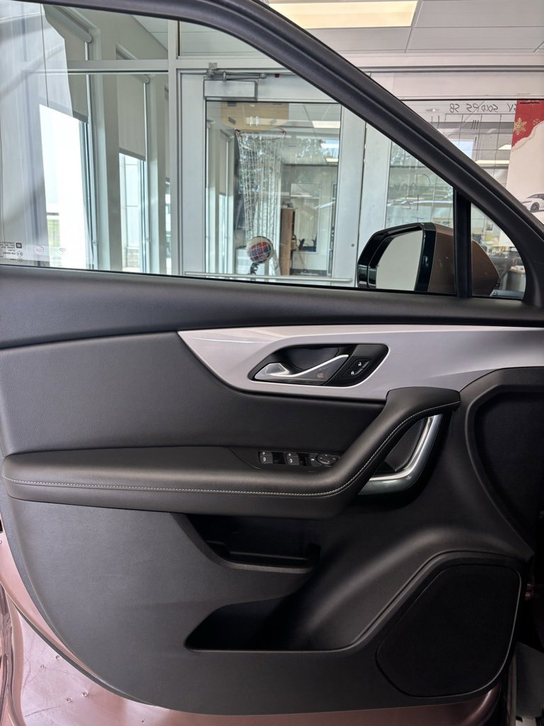 2023 Chevrolet Blazer 2LT photo 3