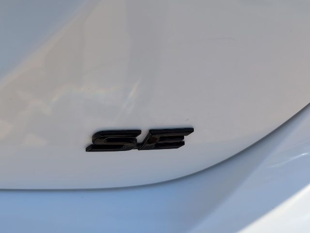 2024 Toyota Camry SE photo 8