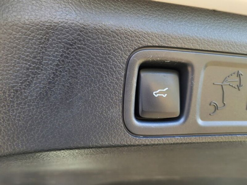 2024 Ford Expedition XLT photo 12