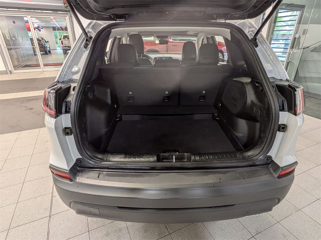2022 Jeep Cherokee Latitude Lux photo 3