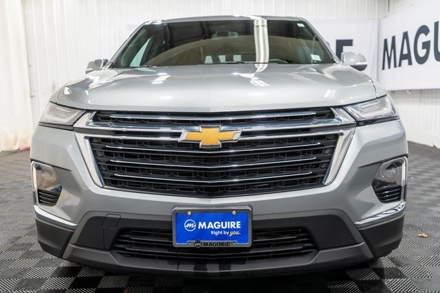 2023 Chevrolet Traverse photo 2